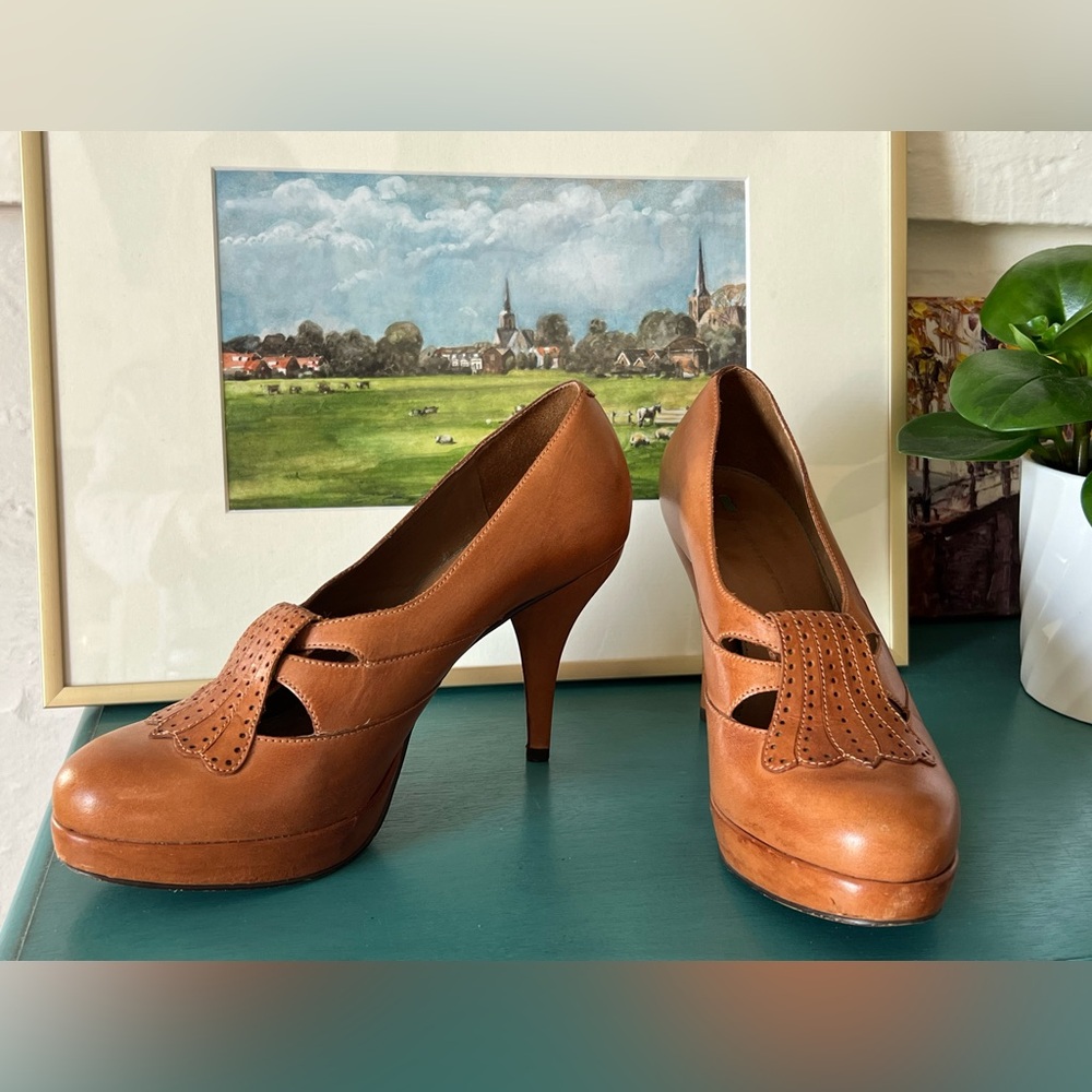 Caramel Leather Platform Stilettos - Stunning